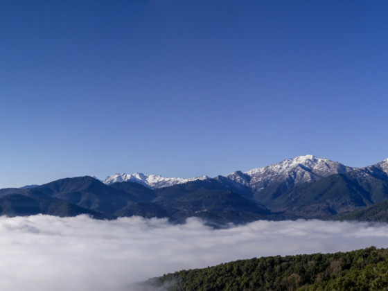 Panorama Wolkenmeer unter Prunelli di Fiumorbo