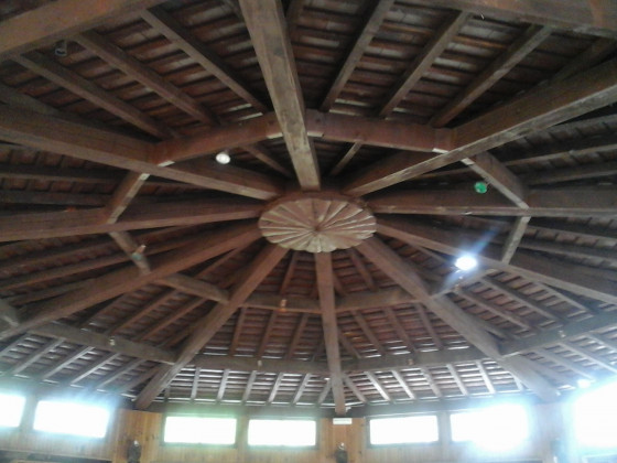 Casabianda, das Dach vom Fetsaal. Leider wird auch dieses schöne Stück vo Handwerkskunst abgerissen.